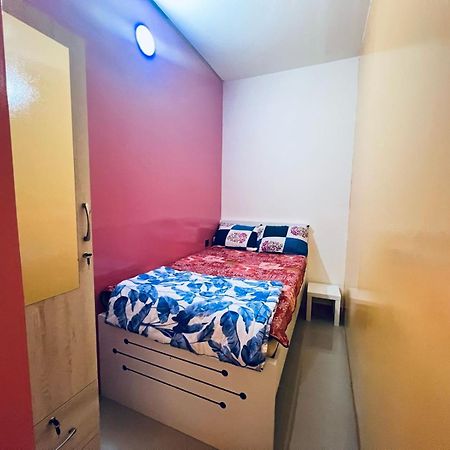 Apartamento Moon Backpackers Burjman Exit 2, Family Partitions, Loft Partitions, Dubái Exterior foto