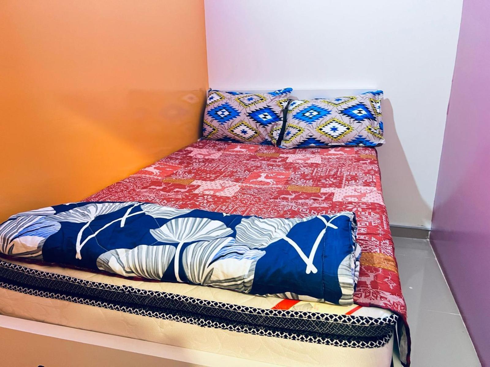 Apartamento Moon Backpackers Burjman Exit 2, Family Partitions, Loft Partitions, Dubái Exterior foto